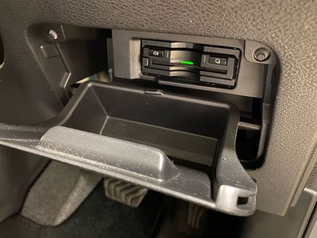 Nissan SERENA 2019-05 195207-18