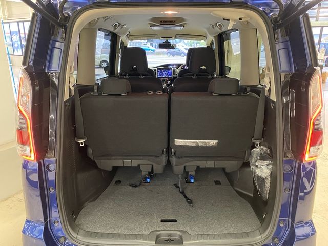 Nissan SERENA 2019-05 195207-26