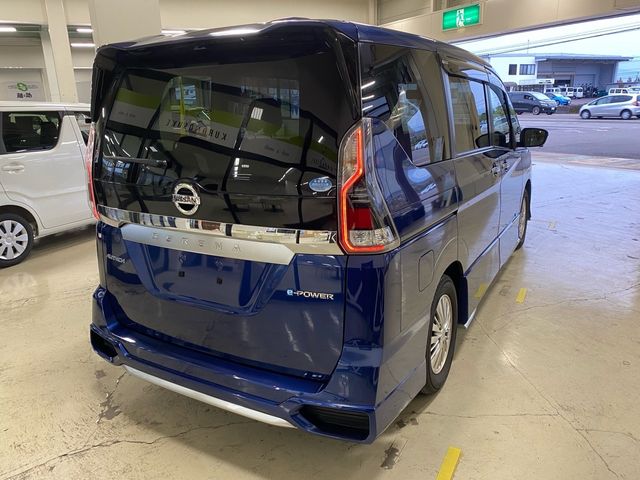 Nissan SERENA 2019-05 195207-4