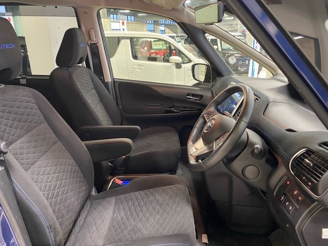 Nissan SERENA 2019-05 195207-19