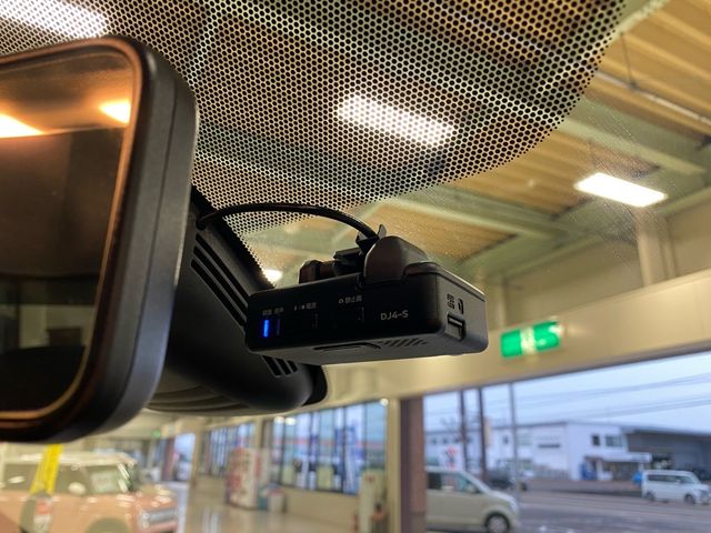 Nissan SERENA 2019-05 195207-17