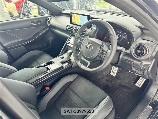 Lexus IS 2023-09 233805-13