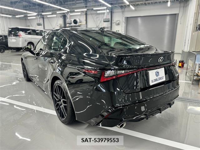 Lexus IS 2023-09 233805-11