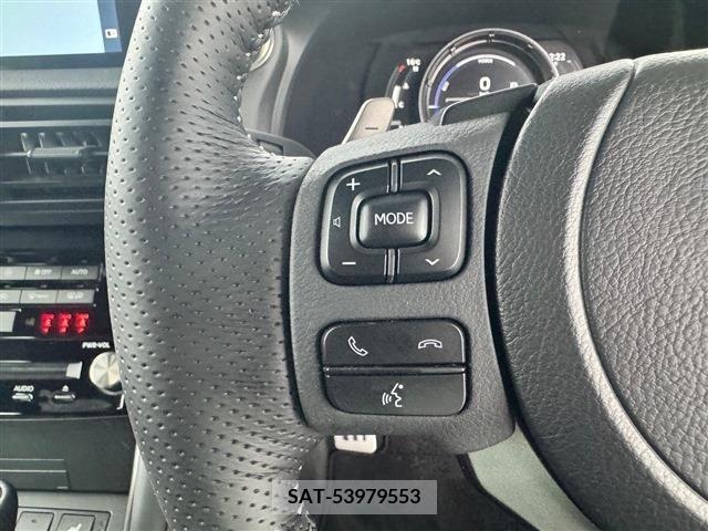 Lexus IS 2023-09 233805-20