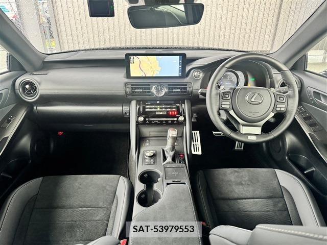 Lexus IS 2023-09 233805-4