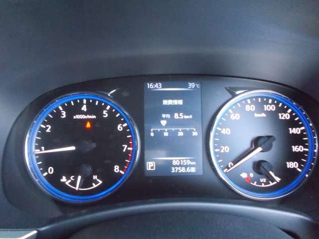 Nissan ELGRAND 2017-07 7838-11