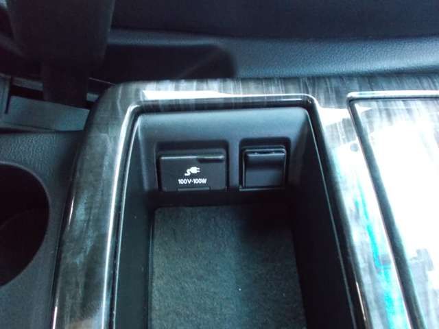 Nissan ELGRAND 2017-07 7838-8
