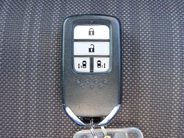 Honda FREED HYBRID 2017-06 13798-23