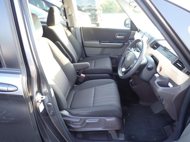 Honda FREED HYBRID 2017-06 13798-12