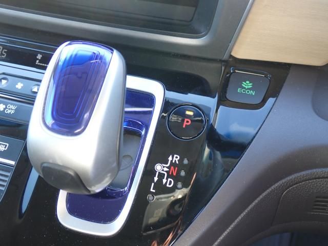 Honda FREED HYBRID 2017-06 13798-21