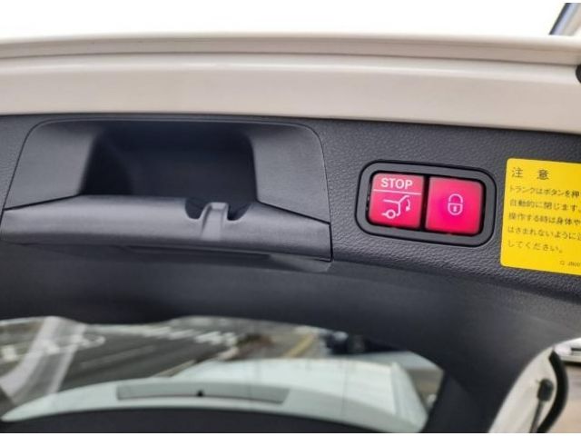Mercedes Benz C-CLASS 2017-03 4044-22