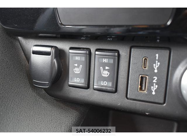Nissan LEAF 2020-01 206819-10