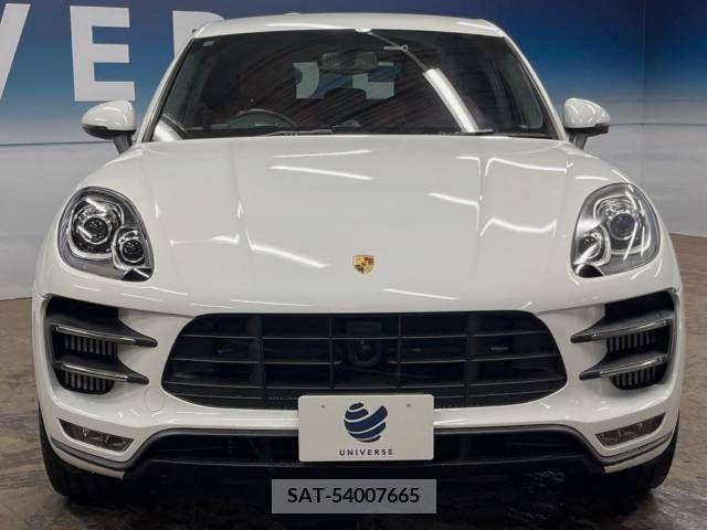 Porsche MACAN 2014-01 240410-15