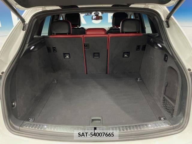 Porsche MACAN 2014-01 240410-14