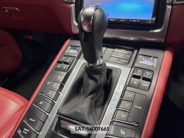 Porsche MACAN 2014-01 240410-10