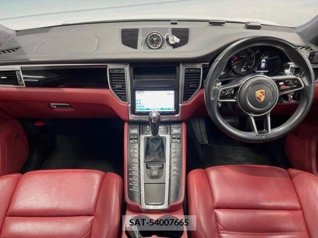 Porsche MACAN 2014-01 240410-1