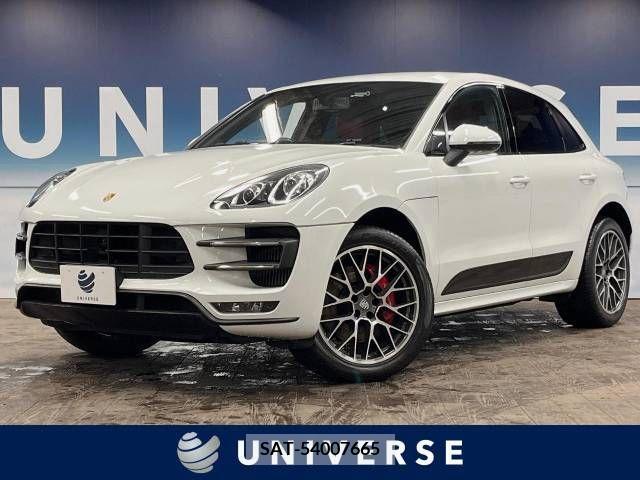 Porsche MACAN 2014-01 240410-0