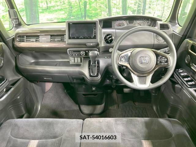 Honda N BOX CUSTOM 2020-01 209106-1