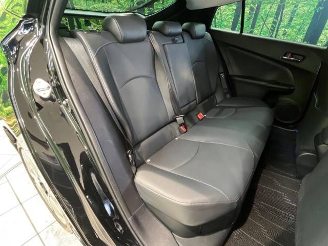 Toyota PRIUS 2019-12 180449-9