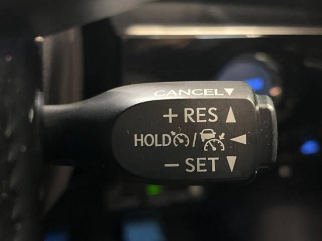 Toyota PRIUS 2019-12 180449-4