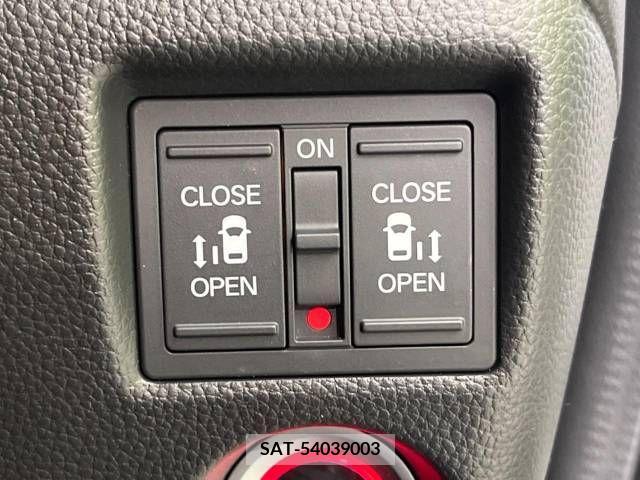 Honda N BOX CUSTOM 2022-11 229710-4