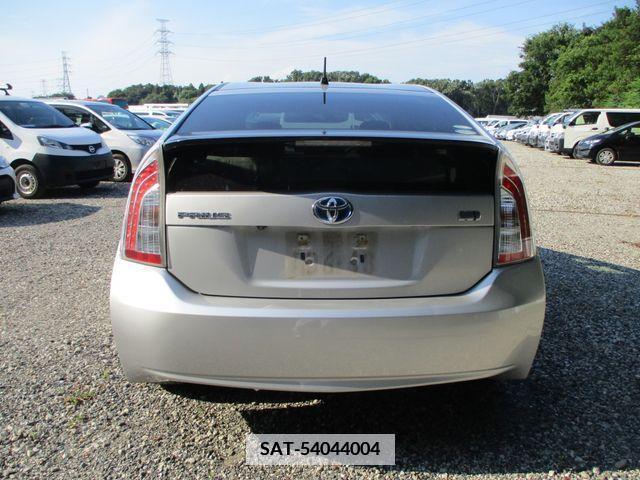 Toyota PRIUS 2013-01 376883-4