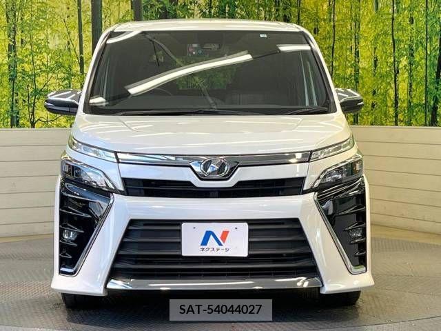 Toyota VOXY 2018-06 236374-14