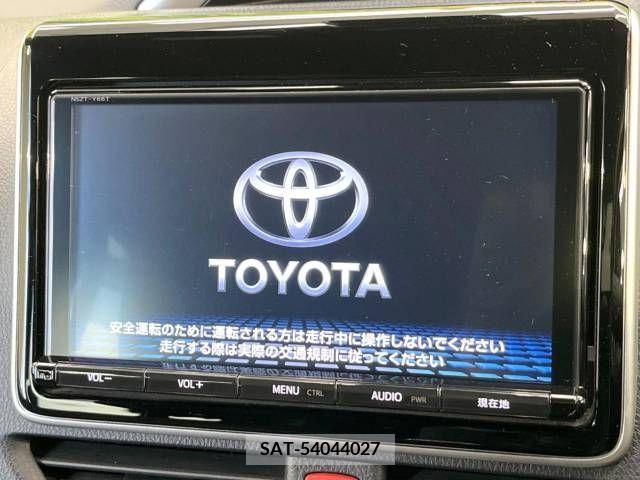Toyota VOXY 2018-06 236374-3