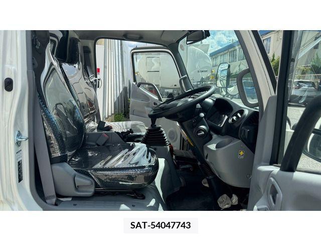 Hino DUTRO 2022-09 396410-18