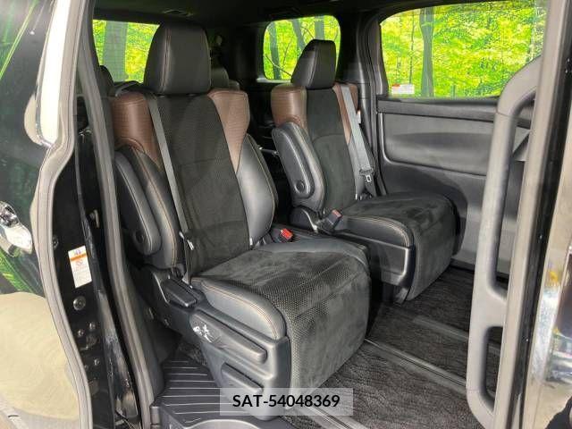Toyota ALPHARD 2017-09 375548-8