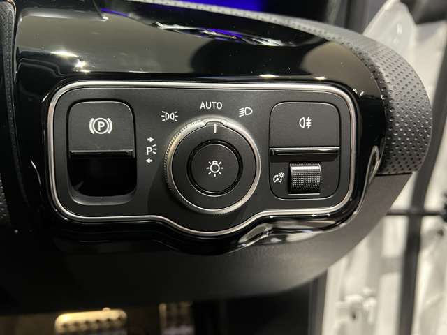 Mercedes Benz CLA-CLASS 2023-04 24331-17
