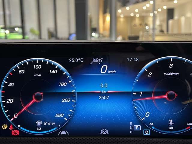 Mercedes Benz CLA-CLASS 2023-04 24331-3