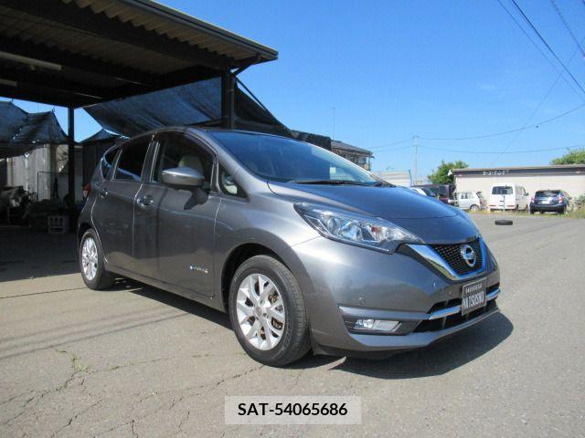 Nissan NOTE 2017-04 305376-3