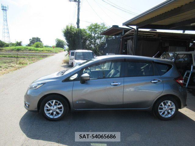 Nissan NOTE 2017-04 305376-13