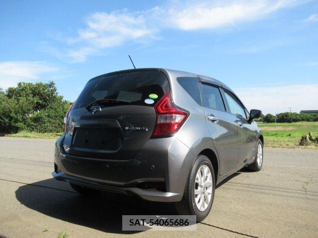 Nissan NOTE 2017-04 305376-9