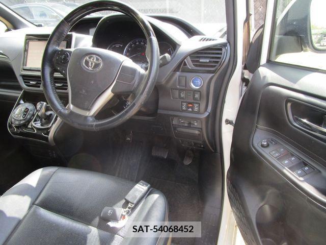 Toyota ESQUIRE 2016-01 214662-9