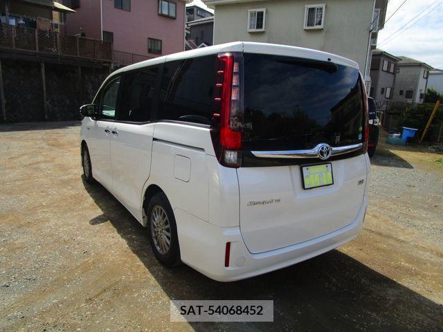 Toyota ESQUIRE 2016-01 214662-5