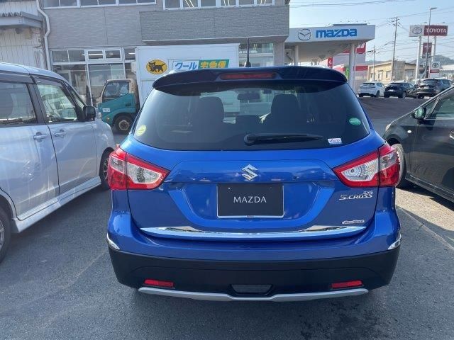 Suzuki SX4 S-CROSS 2015-03 17687-2