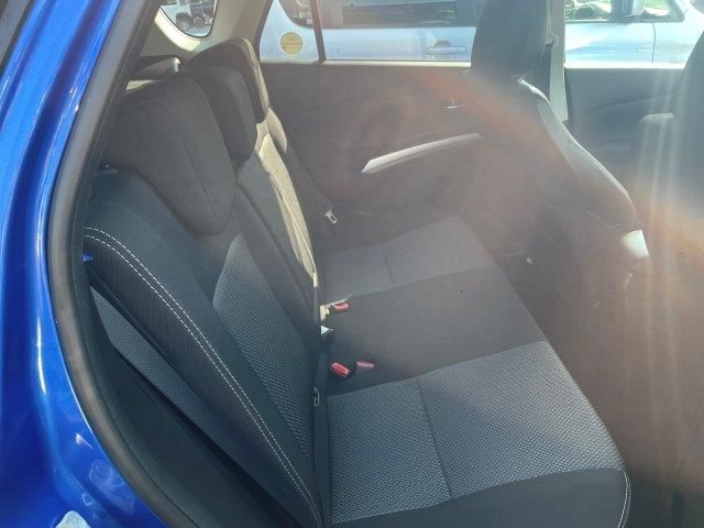 Suzuki SX4 S-CROSS 2015-03 17687-11