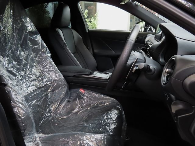Lexus IS 2023-04 10148-20