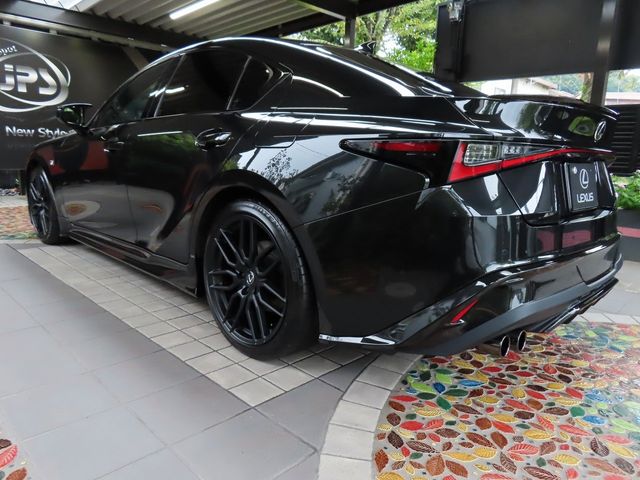 Lexus IS 2023-04 10148-16