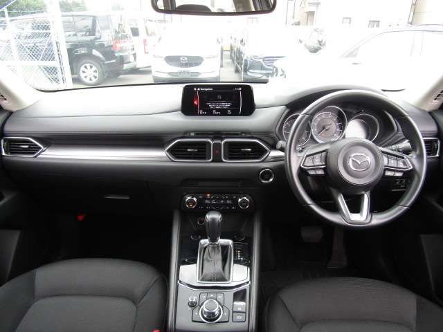 Mazda CX-5 2018-03 22121-7
