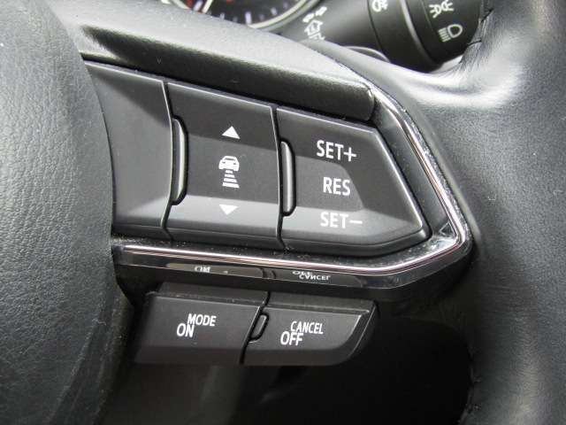 Mazda CX-5 2018-03 22121-14