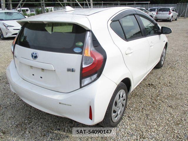 Toyota AQUA 2019-02 327771-4