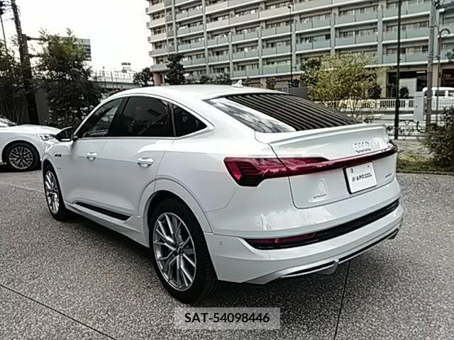 Audi E-TRON 2021-02 205308-17