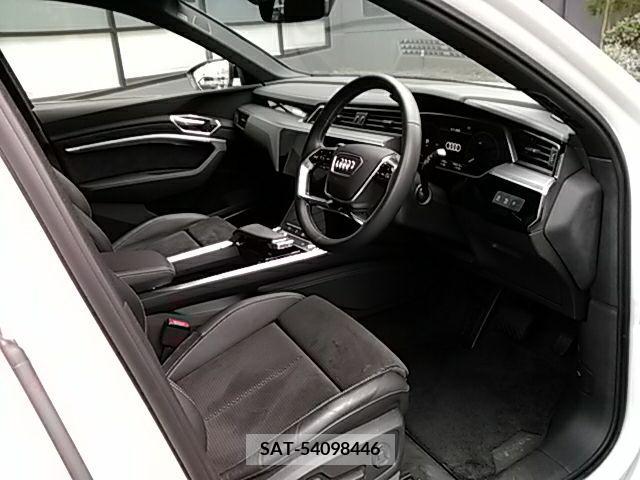 Audi E-TRON 2021-02 205308-1