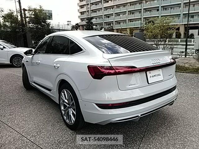 Audi E-TRON 2021-02 205308-2