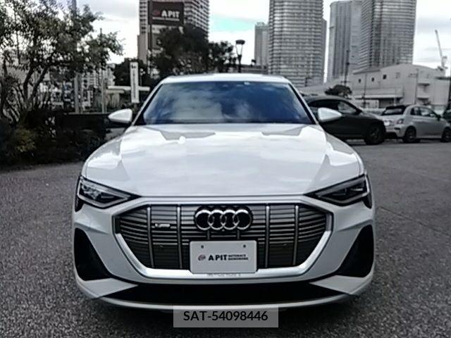 Audi E-TRON 2021-02 205308-3