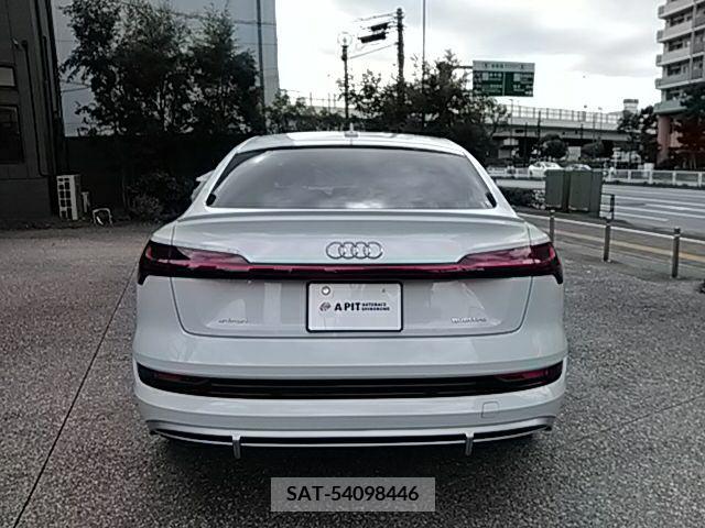 Audi E-TRON 2021-02 205308-4