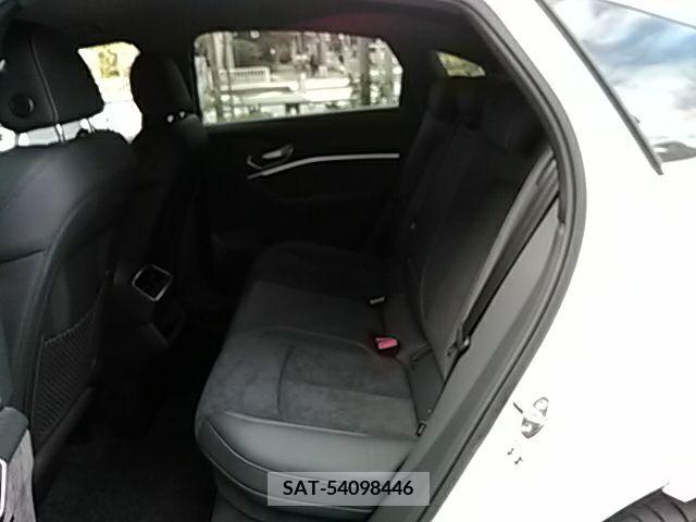 Audi E-TRON 2021-02 205308-12